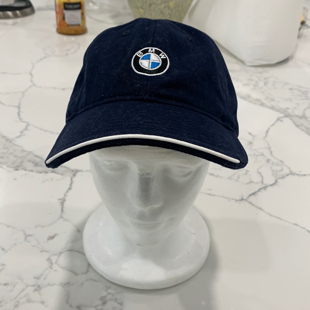 BMW Men’s Navy Blue Cap.‎ OS